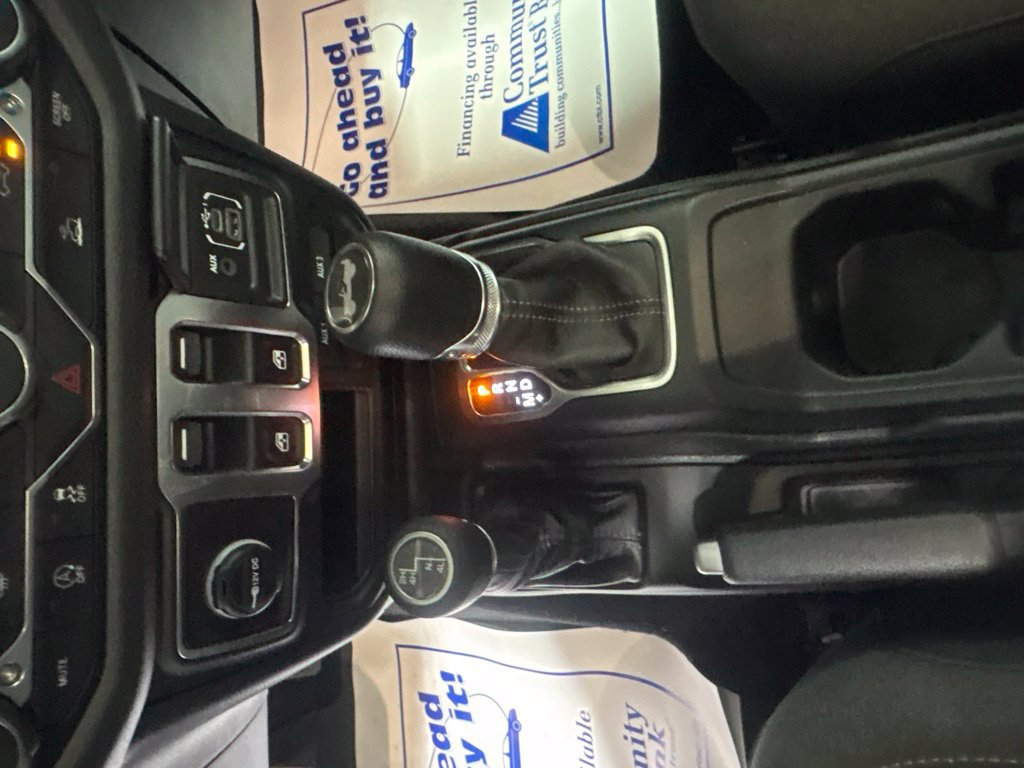 Used 2026 Jeep Wrangler Sport AWD/4WD image 33