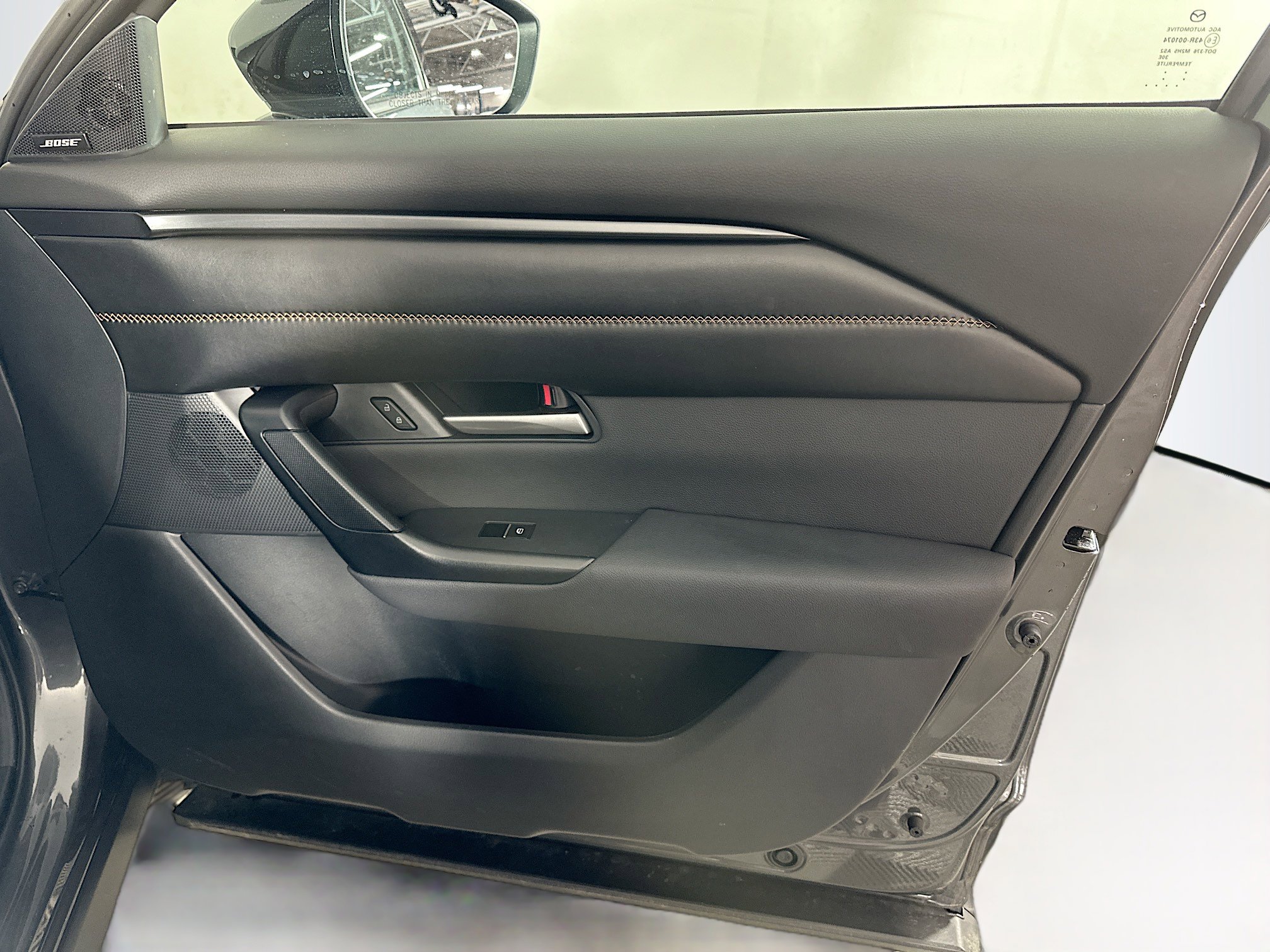 Used 2025 MAZDA CX-50 AWD 2.5 Hybrid w/ Premium Pkg image 34