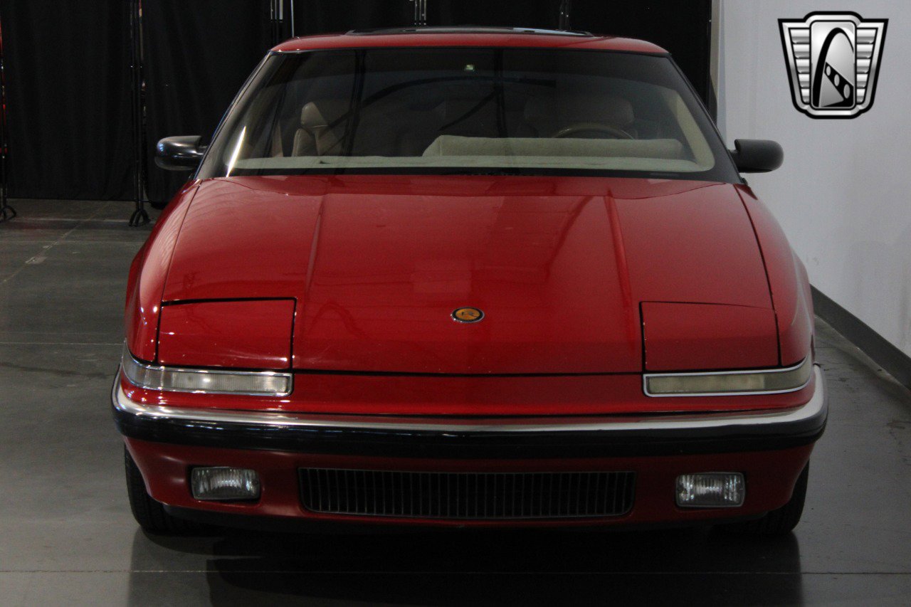 Used 1989 Buick Reatta Coupe image 12