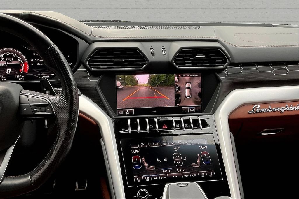 Used 2019 Lamborghini Urus AWD/4WD image 9