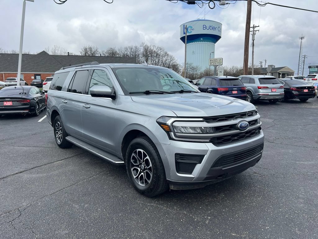 Used 2023 Ford Expedition Max XLT AWD/4WD image 4