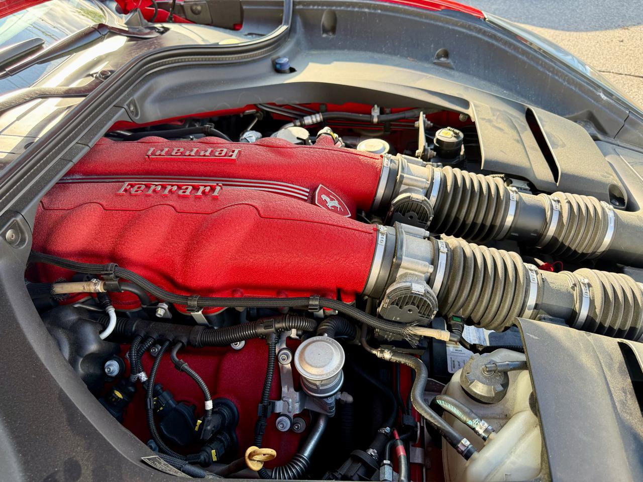 Used 2010 Ferrari California image 27