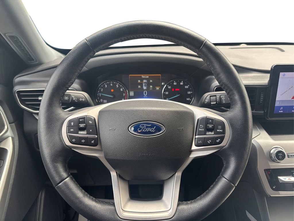 Certified 2022 Ford Explorer XLT w/ Equipment Group 202A AWD/4WD image 28