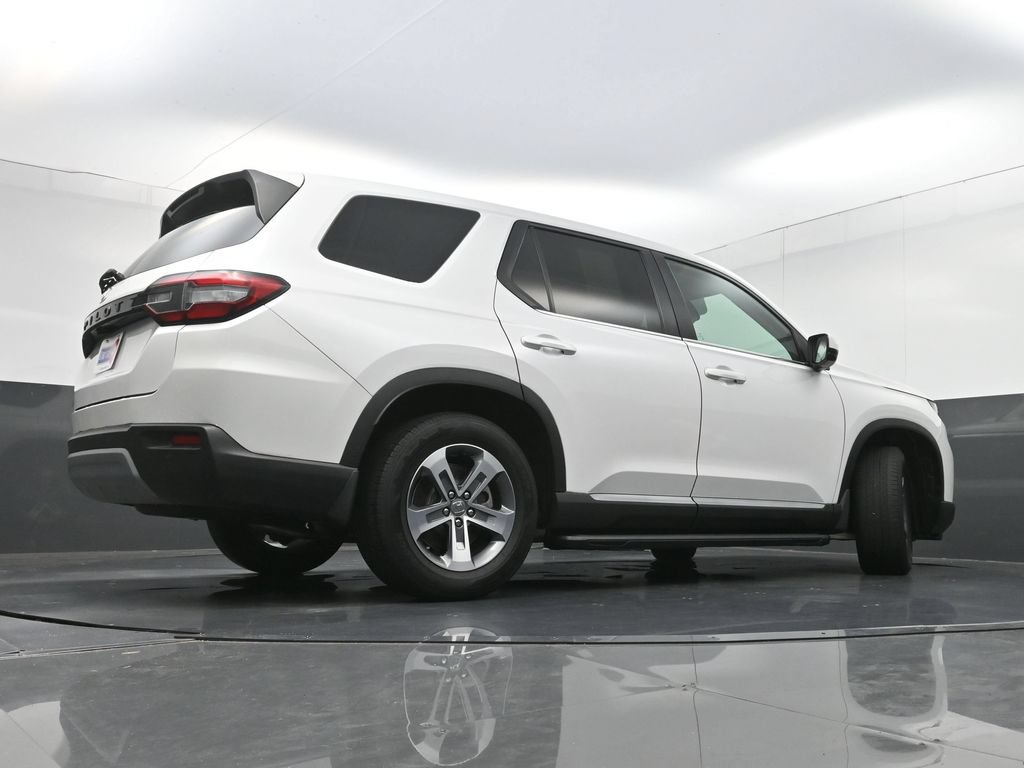 Used 2023 Honda Pilot EX-L image 32