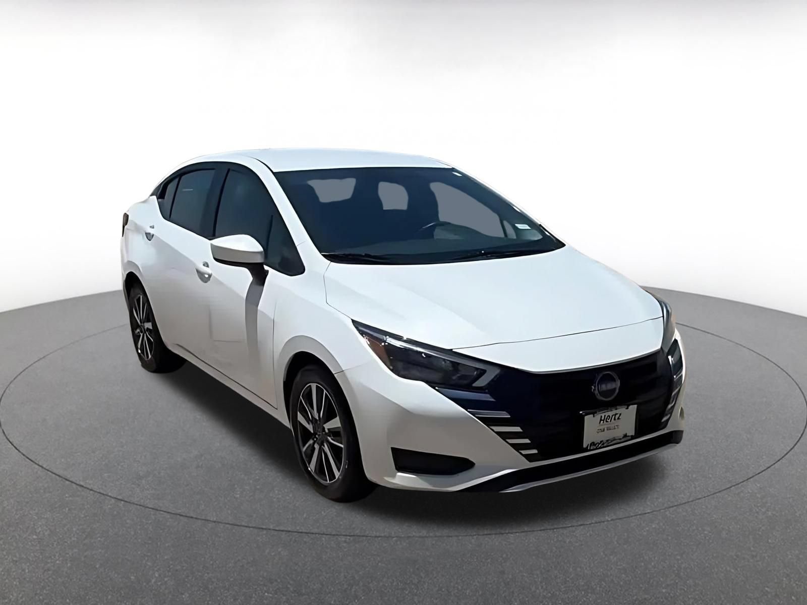Used 2025 Nissan Versa SV FWD image 3