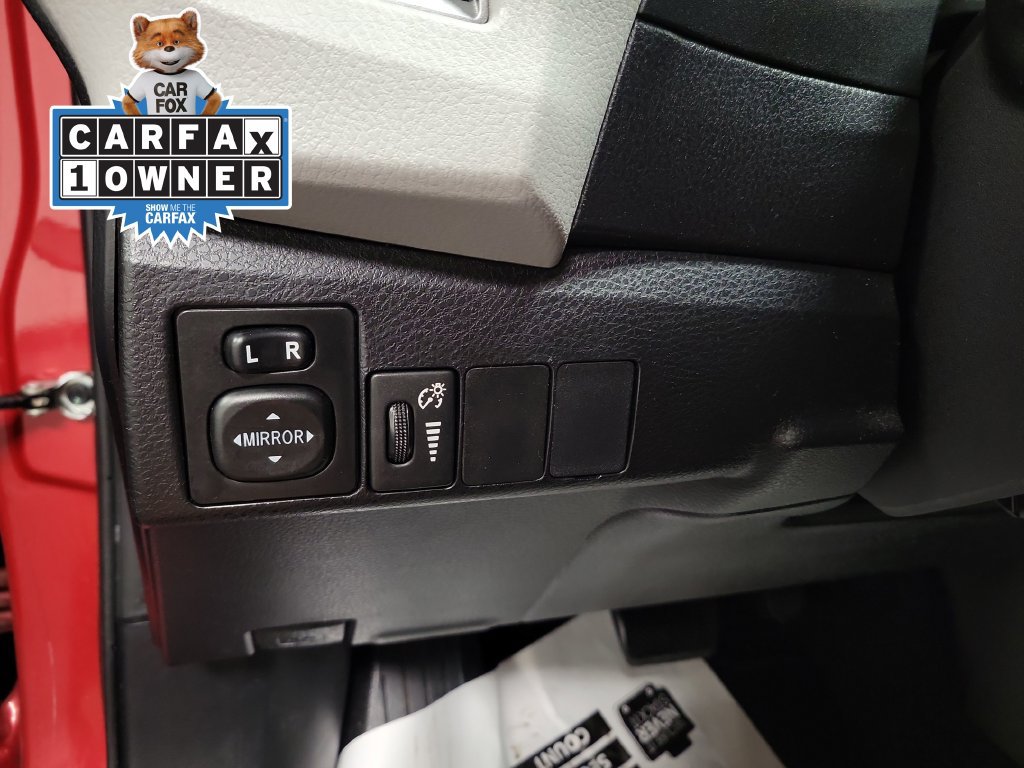 Used 2014 Toyota Corolla LE FWD image 25