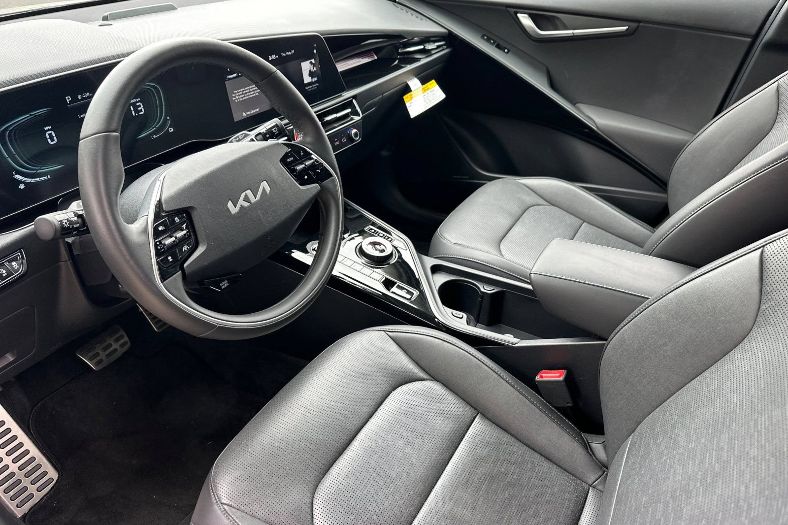 Certified 2024 Kia Niro SX Touring FWD image 7