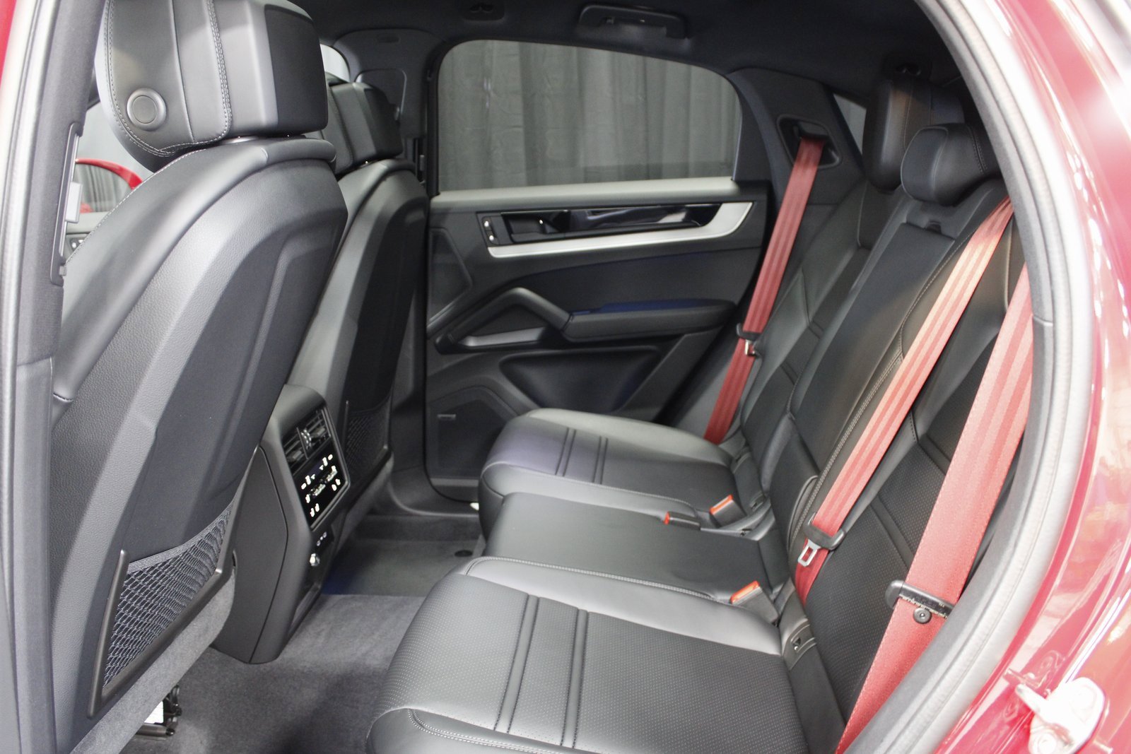 New 2026 Porsche Cayenne Coupe image 21