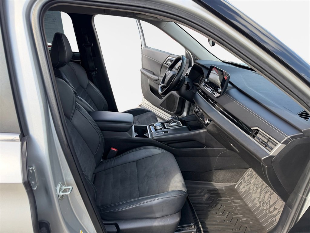 Used 2022 Mitsubishi Outlander SE image 26