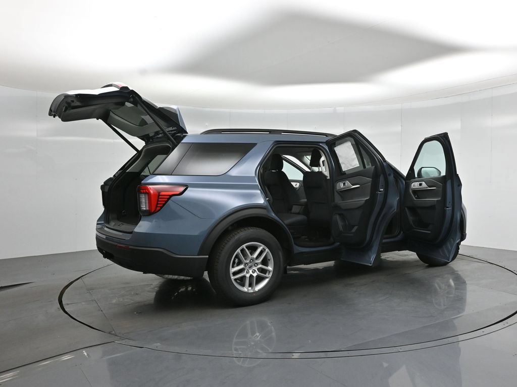 New 2026 Ford Explorer Active RWD image 5