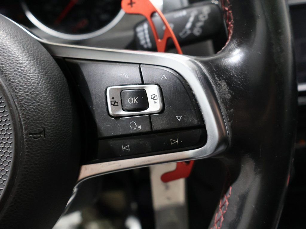 Used 2017 Volkswagen Golf S image 29