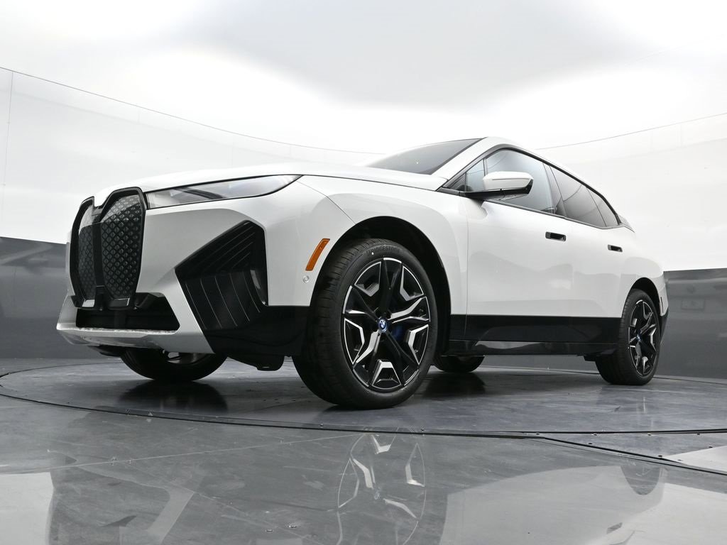 New 2025 BMW iX xDrive50 image 25
