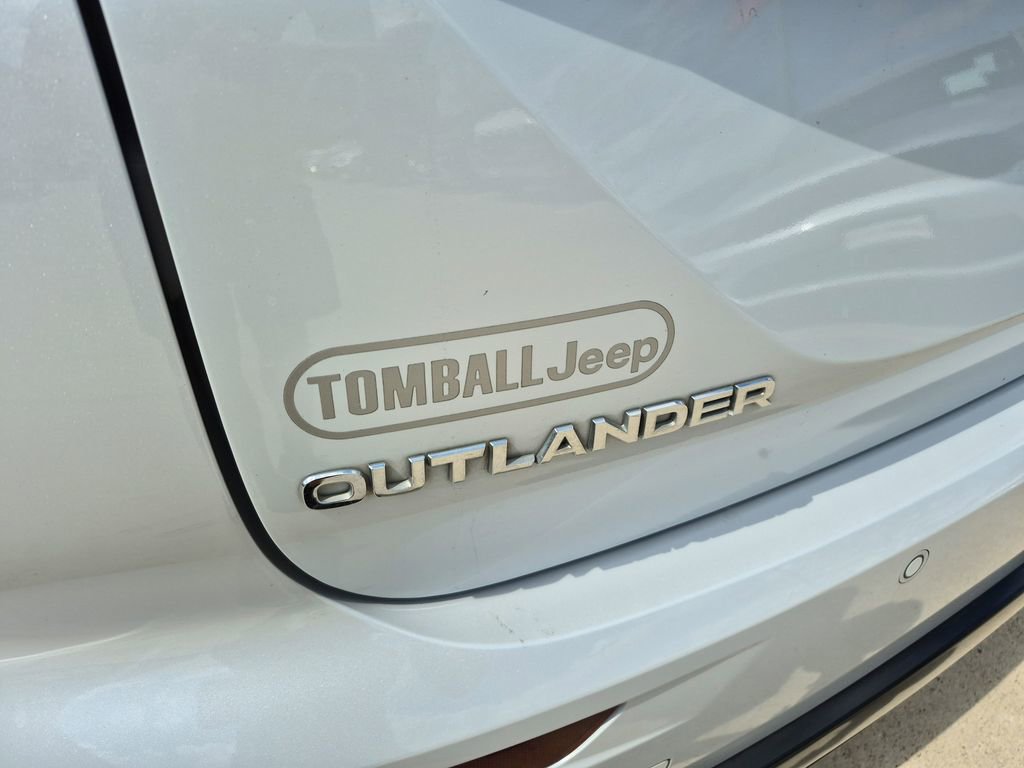 Used 2022 Mitsubishi Outlander SE image 30