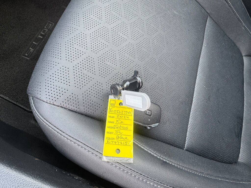 Used 2024 Kia Seltos SX image 11