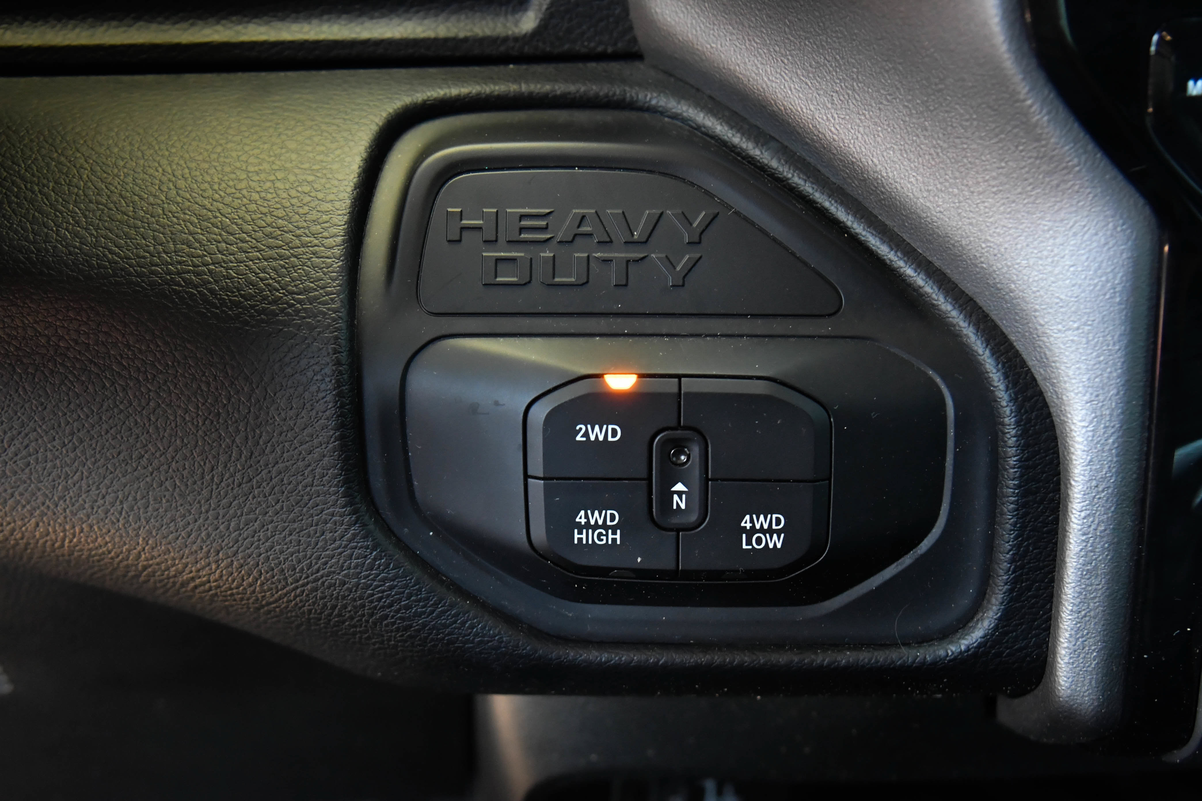 Used 2026 RAM 2500 Laramie AWD/4WD image 31