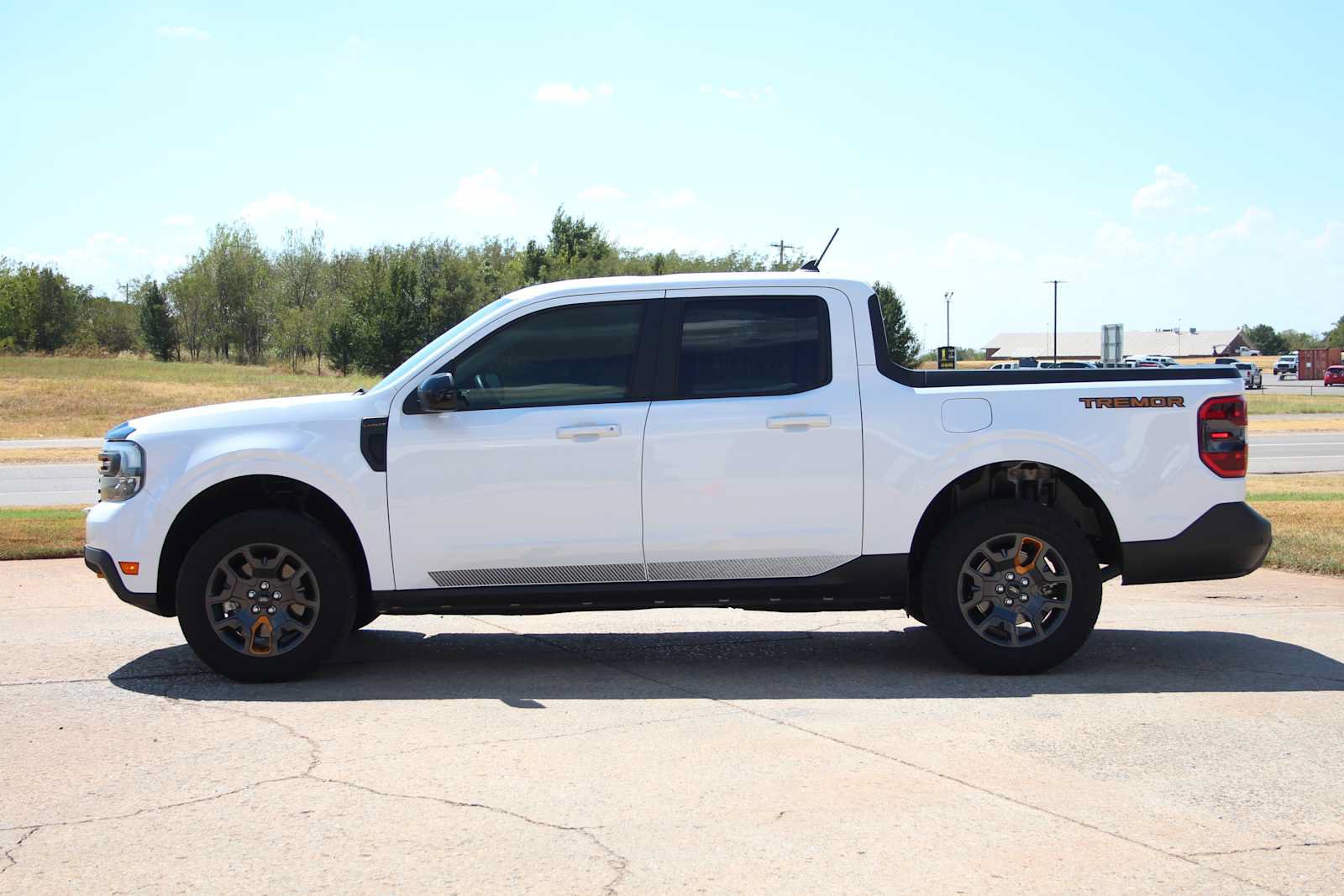 Used 2024 Ford Maverick Tremor w/ Tremor Off-Road Package AWD/4WD image 5