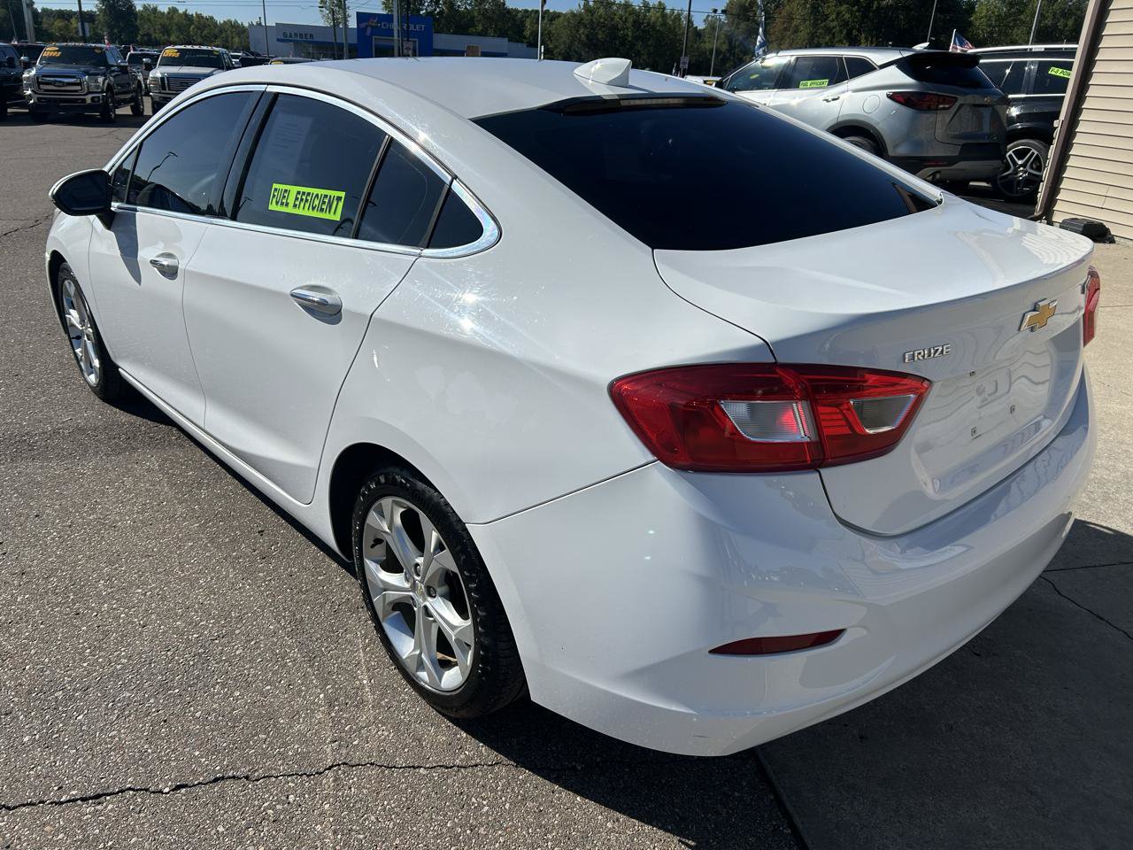 Used 2017 Chevrolet Cruze Premier FWD image 7