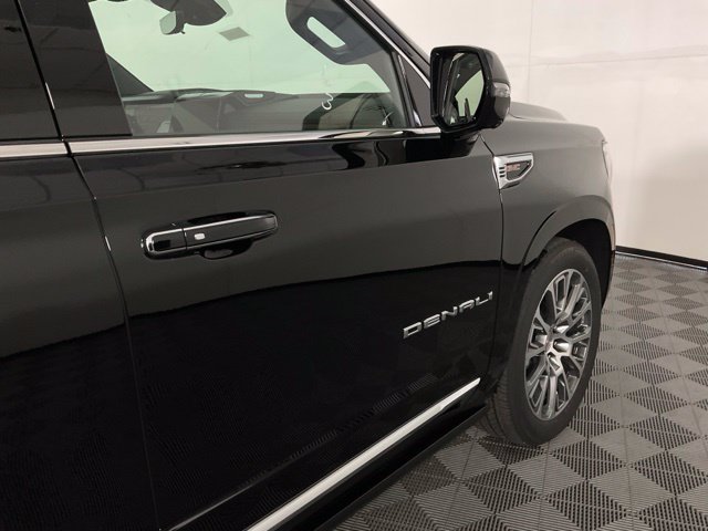 New 2026 GMC Yukon Denali w/ Denali Reserve Package AWD/4WD image 8