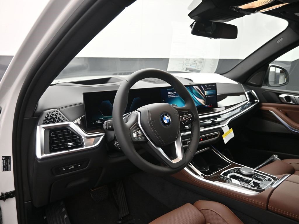 New 2026 BMW X5 xDrive50e image 11