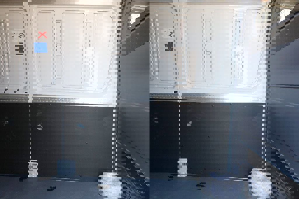 Used 2025 Mercedes-Benz Sprinter 2500 image 25