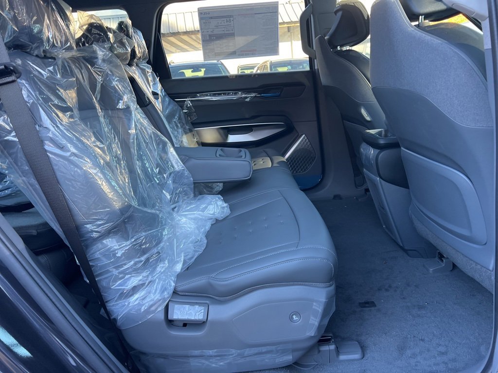 New 2026 Kia EV9 Wind image 13