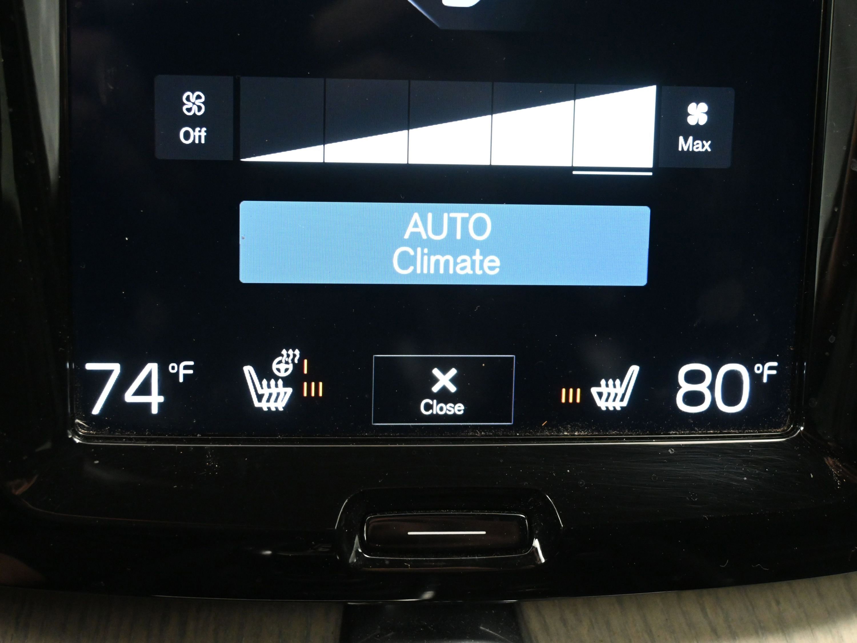 Used 2018 Volvo XC60 T5 Inscription w/ Convenience Package image 19