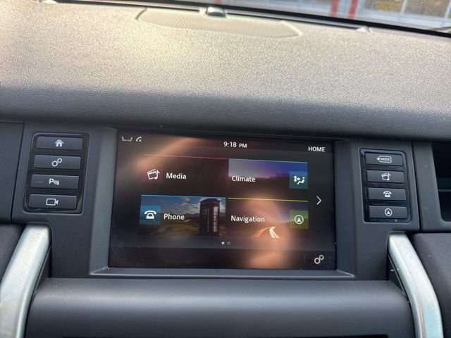 Used 2018 Land Rover Discovery Sport HSE image 18
