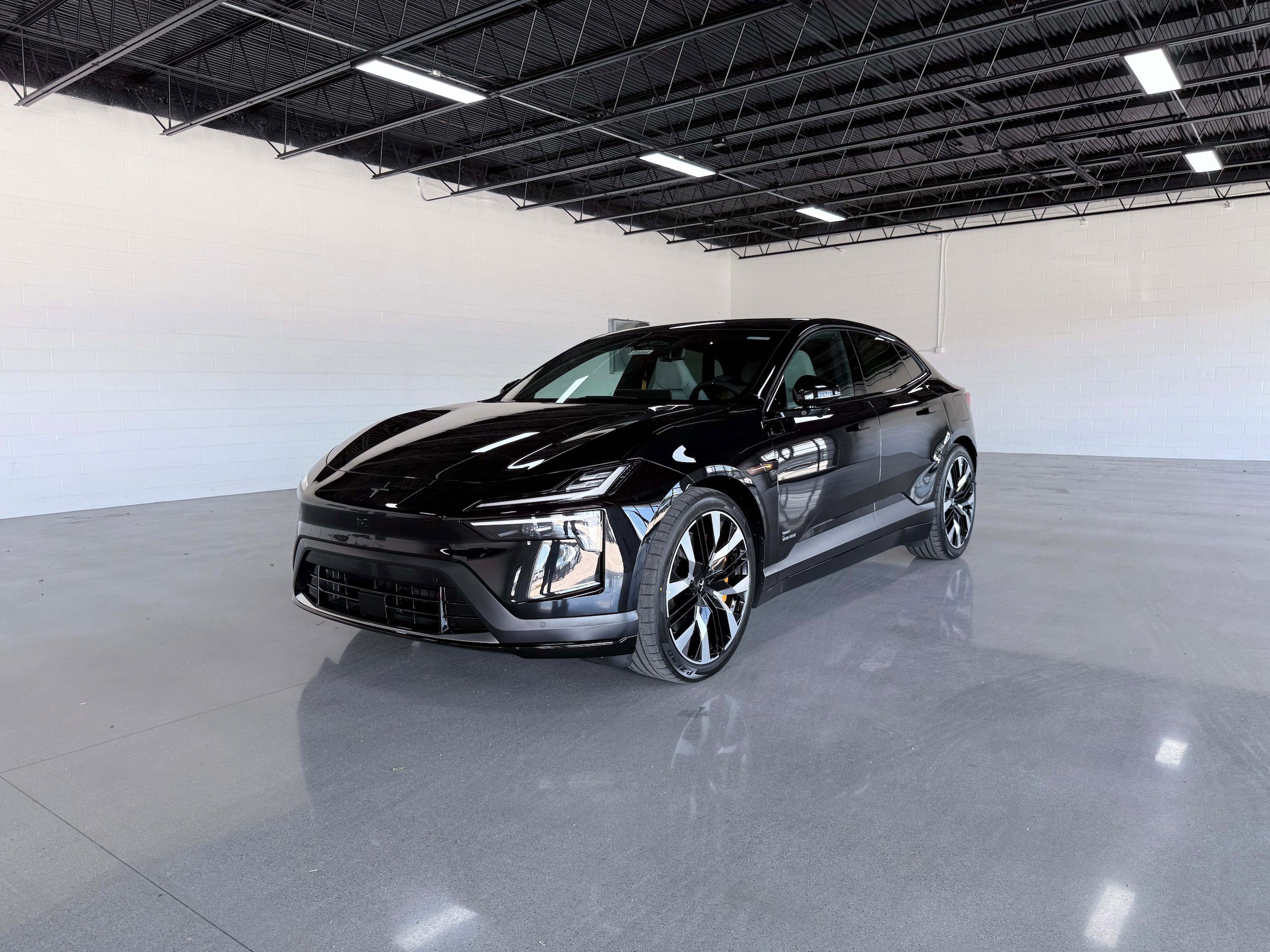 New 2026 Polestar Polestar 4 w/ Performance Pack AWD/4WD image 2