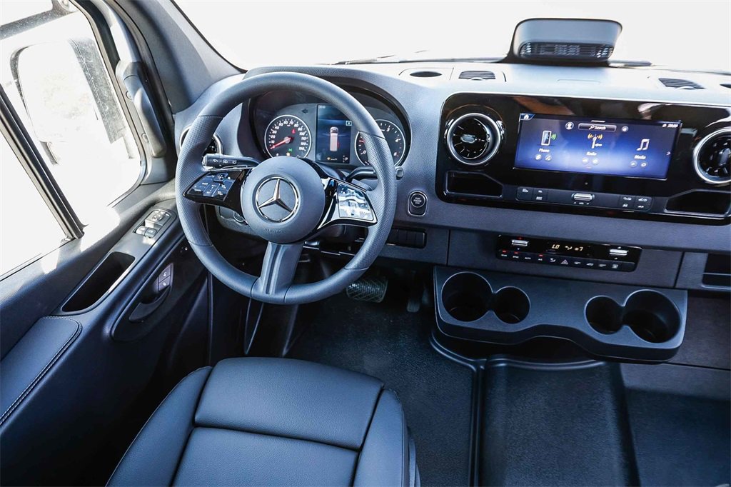 New 2025 Mercedes-Benz Sprinter 2500 image 14