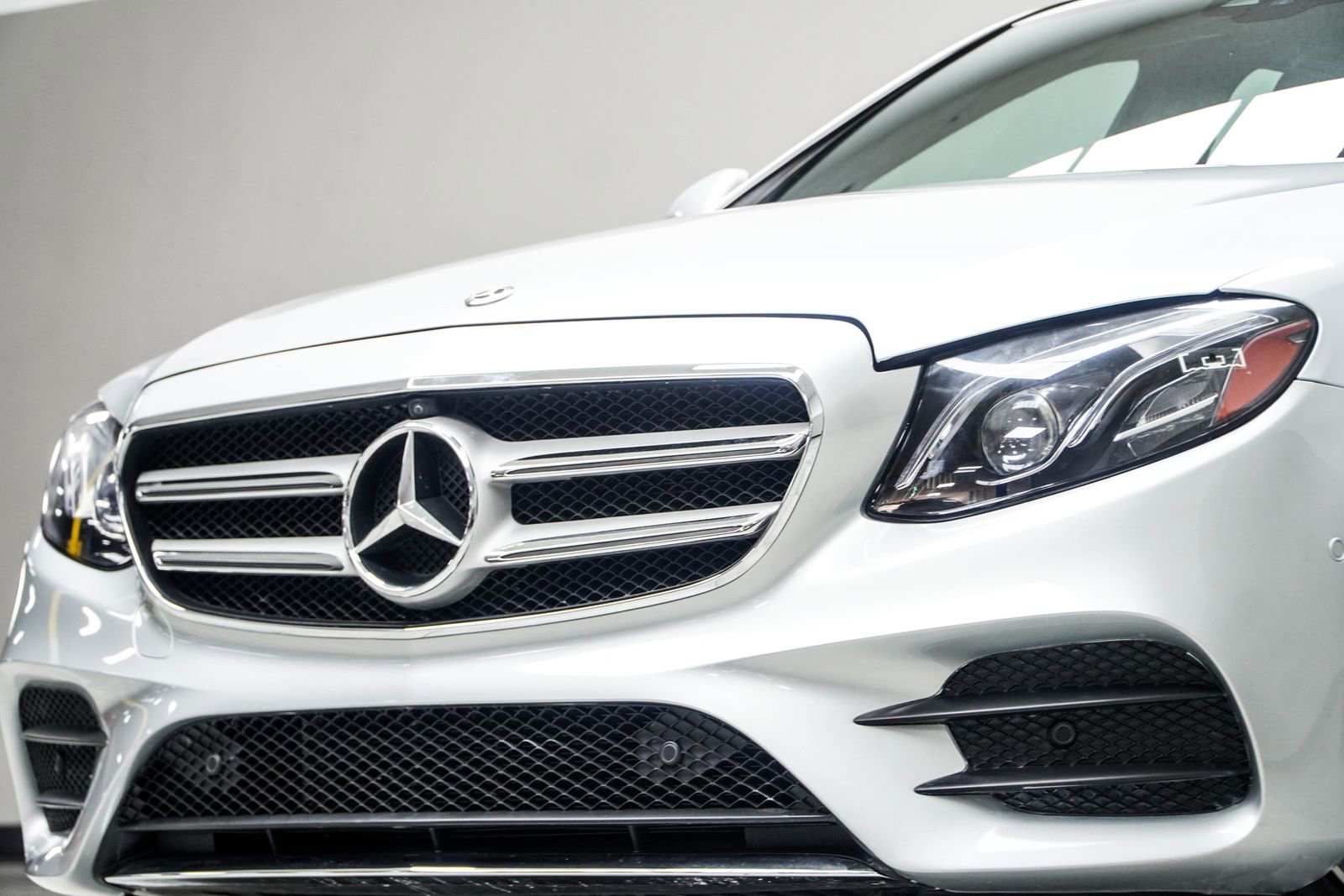 Used 2020 Mercedes-Benz E 350 4MATIC Sedan w/ Parking Assistance Package image 2