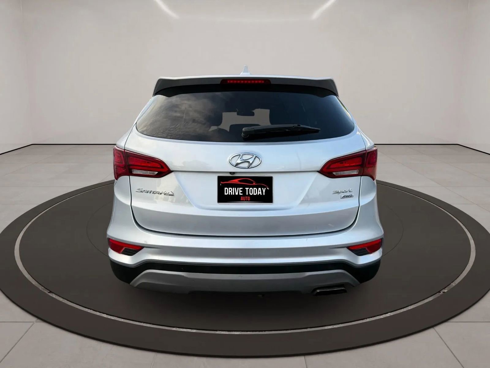 Used 2017 Hyundai Santa Fe Sport image 4