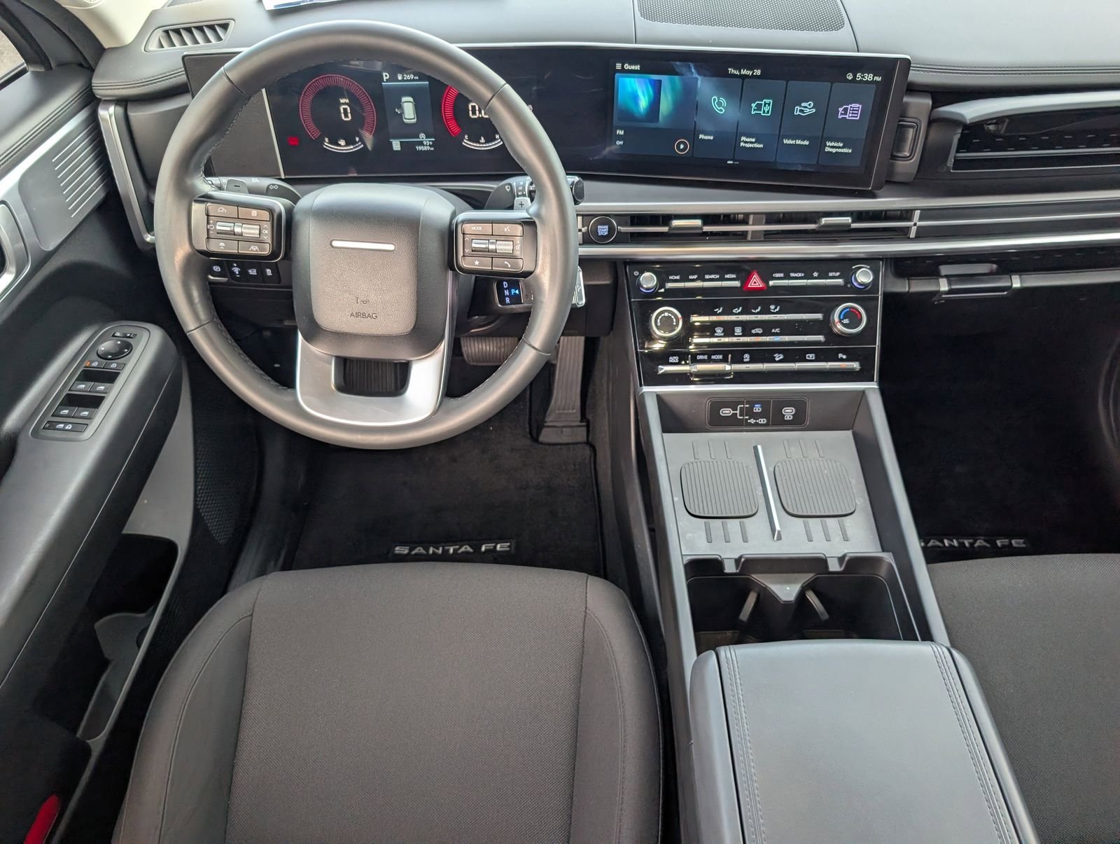 Used 2025 Hyundai Santa Fe SE FWD image 6