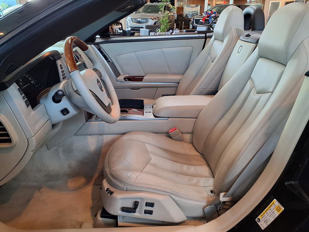 Used 2006 Cadillac XLR image 14