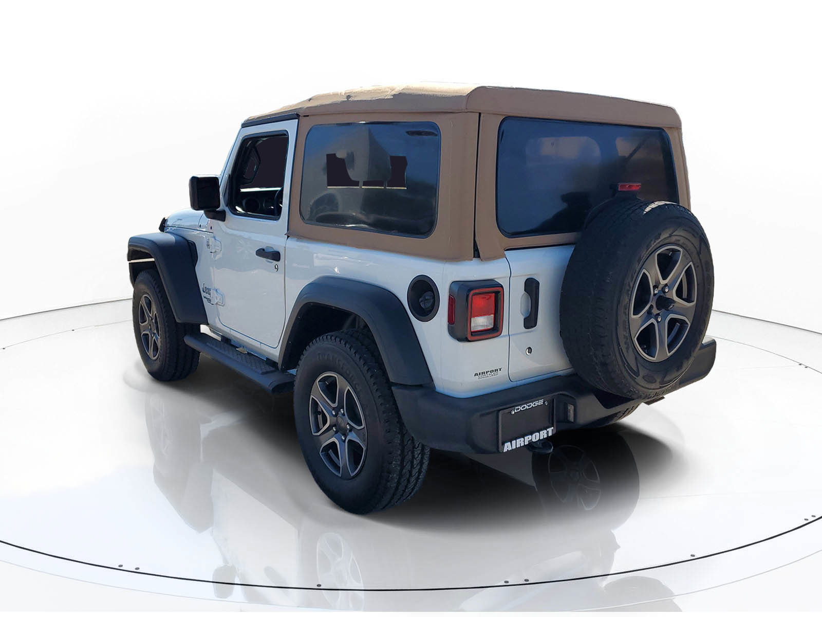 Used 2019 Jeep Wrangler Sport S image 3