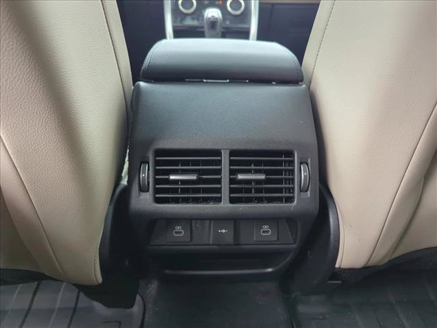 Used 2023 Land Rover Discovery Sport SE AWD/4WD image 21