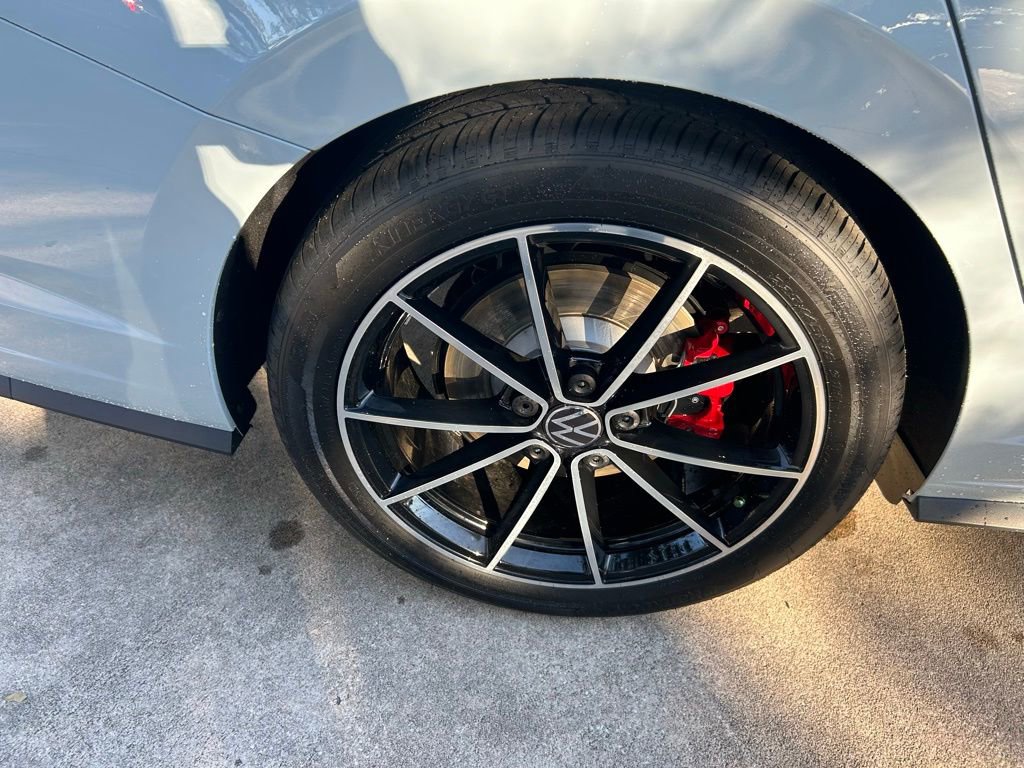 New 2026 Volkswagen Jetta GLI Autobahn FWD image 27