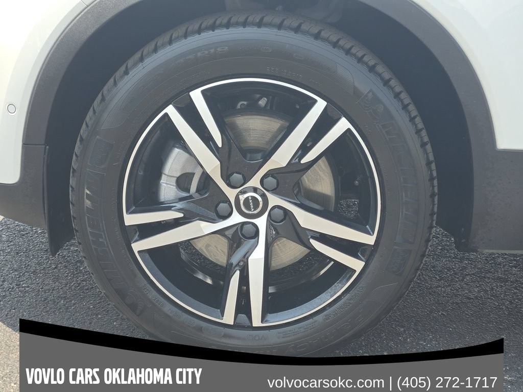 Certified 2023 Volvo XC40 B4 Plus w/ Driver Assist Package FWD image 14