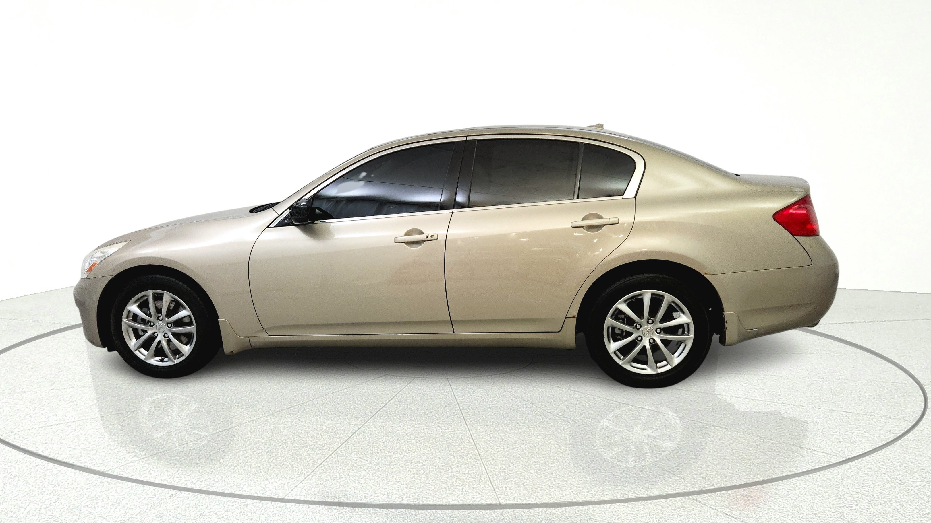 Used 2009 INFINITI G37 x Sedan w/ Premium Pkg AWD/4WD image 4