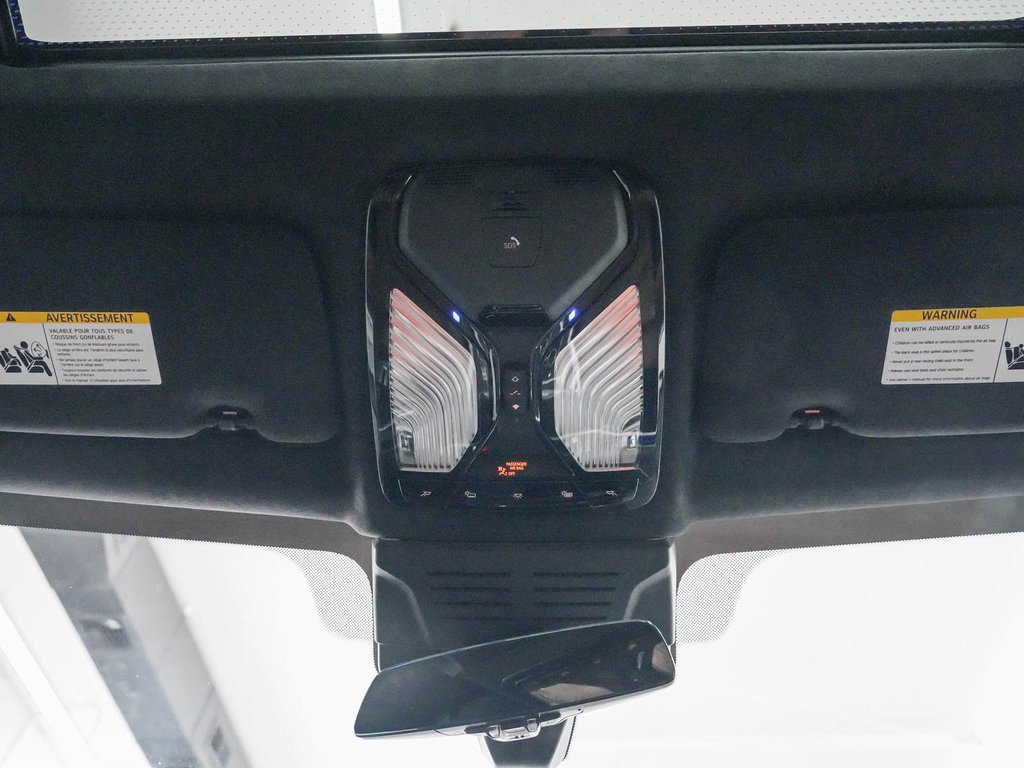 Used 2023 BMW X7 M60i w/ Executive Package image 43