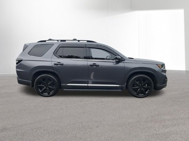 Used 2024 Honda Pilot Touring image 10