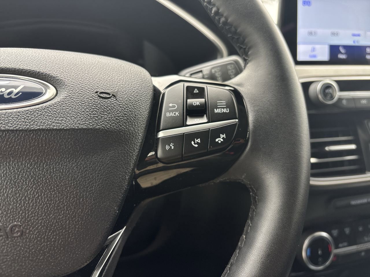 Used 2022 Ford Escape SEL image 28