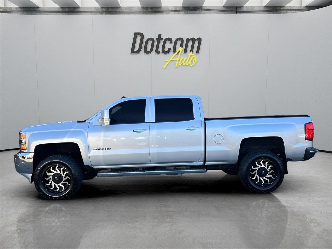 Used 2015 Chevrolet Silverado 2500 LTZ w/ Duramax Plus Package image 2