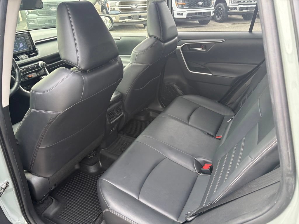 Used 2019 Toyota RAV4 XLE Premium AWD/4WD image 16