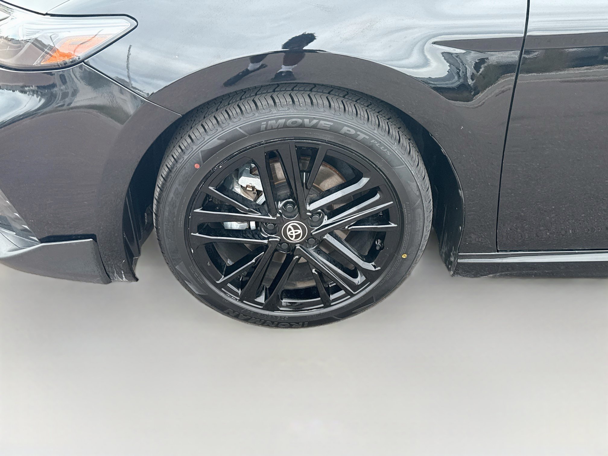 Used 2025 Toyota Camry SE FWD image 11