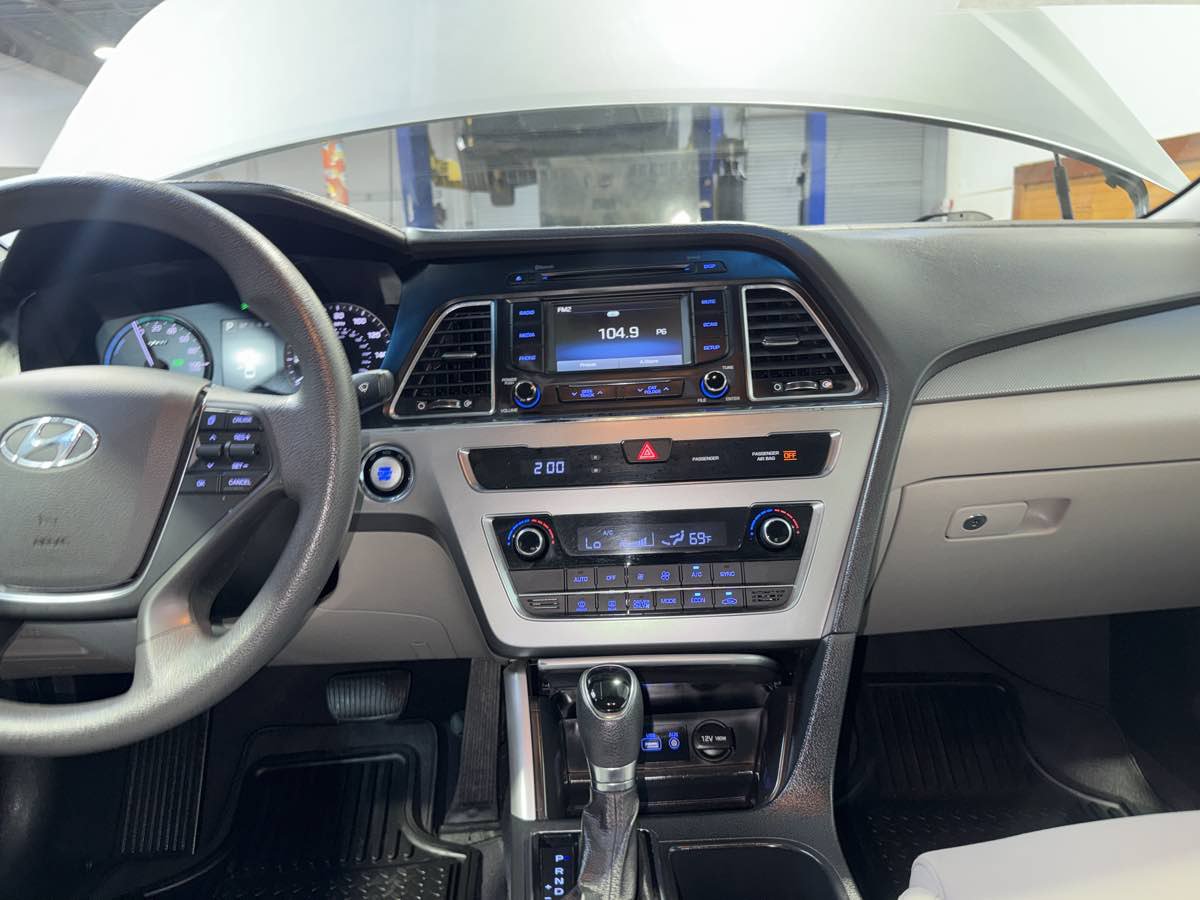 Used 2016 Hyundai Sonata SE FWD image 18