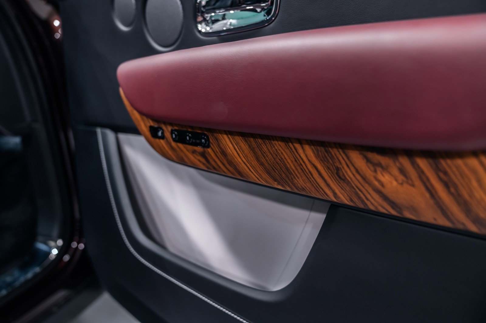 Used 2023 Rolls-Royce Cullinan image 22