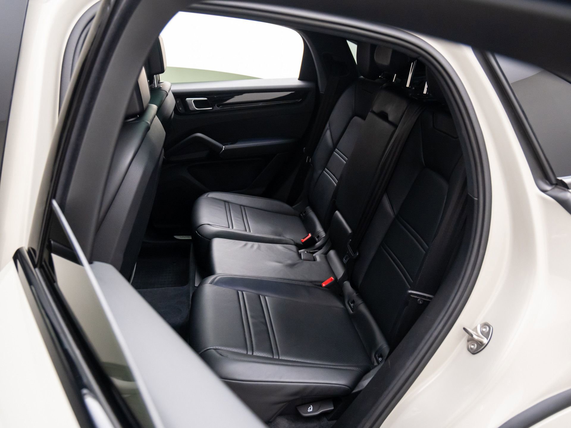 Certified 2023 Porsche Cayenne image 17