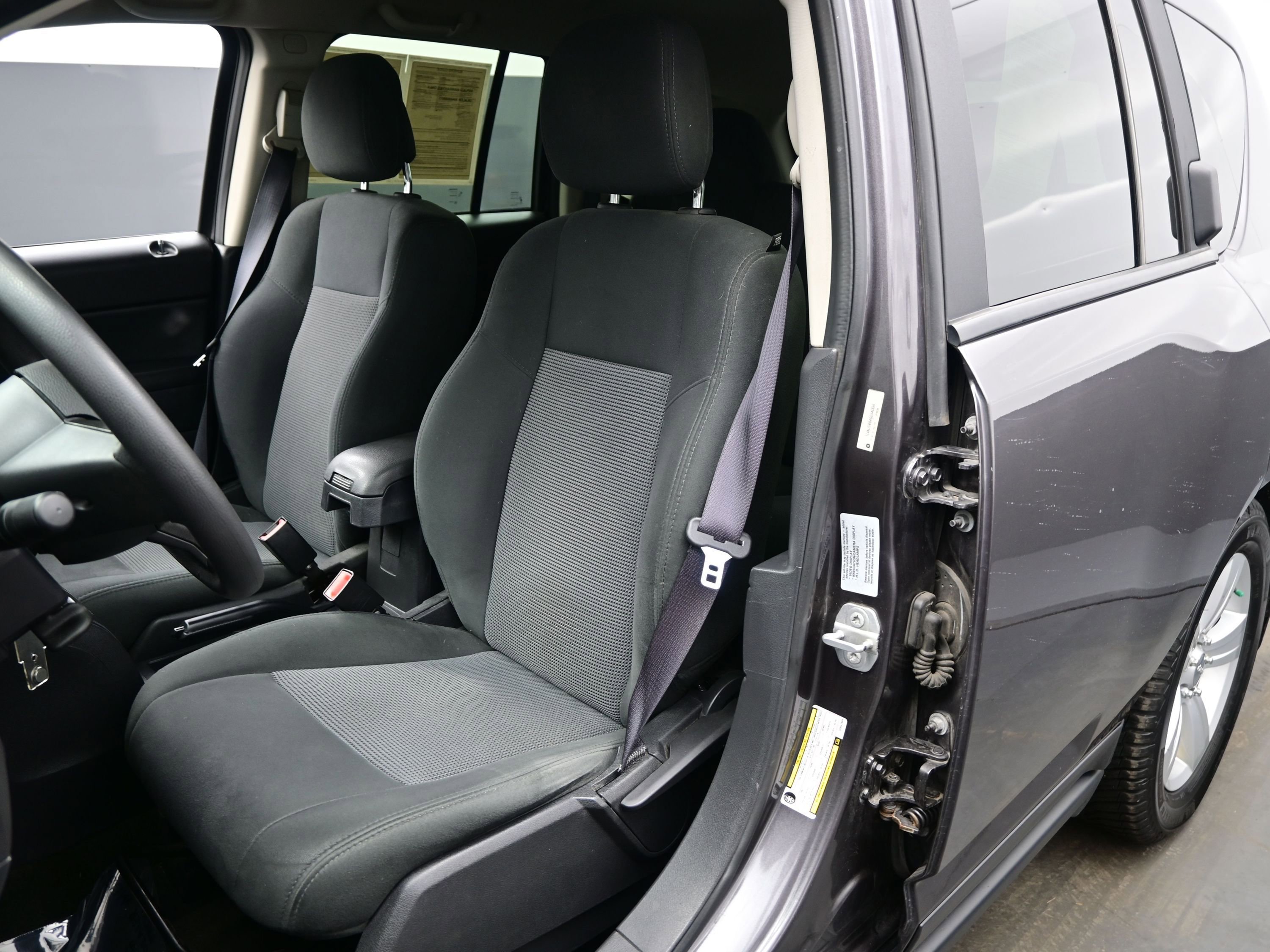 Used 2016 Jeep Compass Sport w/ Power Value Group image 12