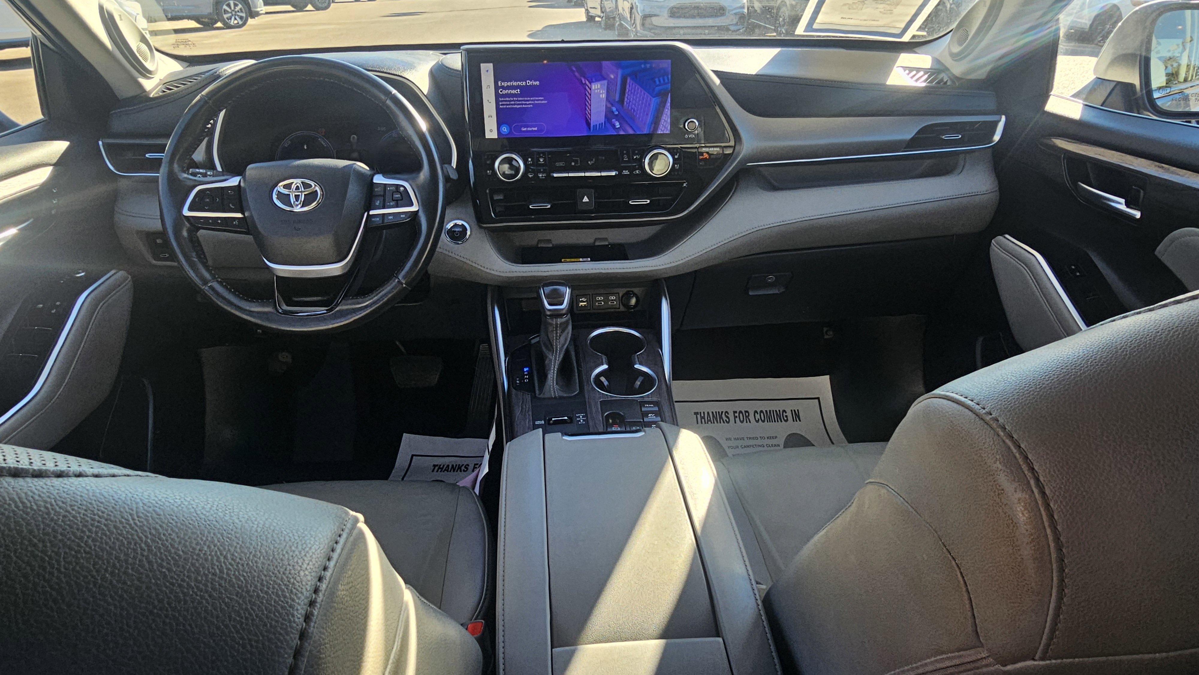 Used 2023 Toyota Highlander Limited image 22