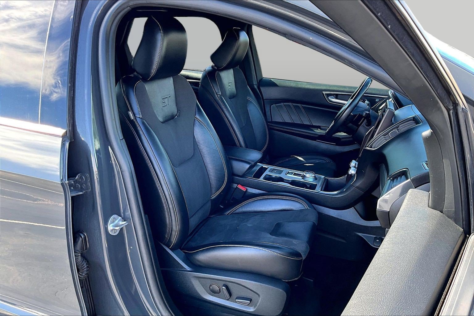 Used 2021 Ford Edge ST AWD/4WD image 7
